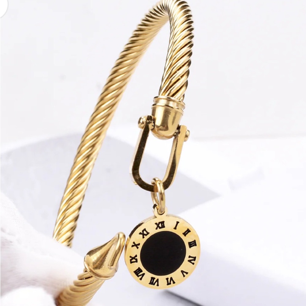 Roman Numeral Open Cable Bracelet
